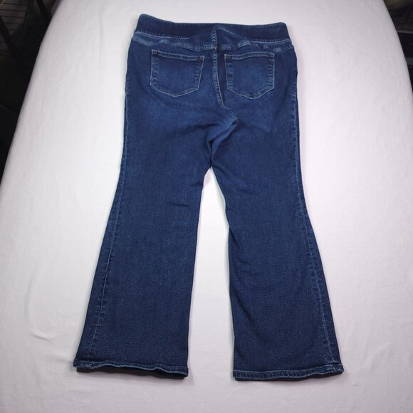 Old Navy Womens Bootcut Pull On Jeans 16 Plus Short Distressed Mid Rise Stretch - Picture 3 of 9